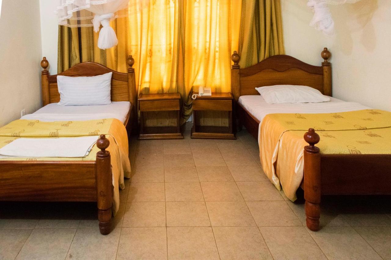 Palm world Hotels Mbarara Buitenkant foto